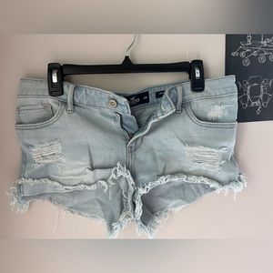HOLLISTER blue jean shorts 💫